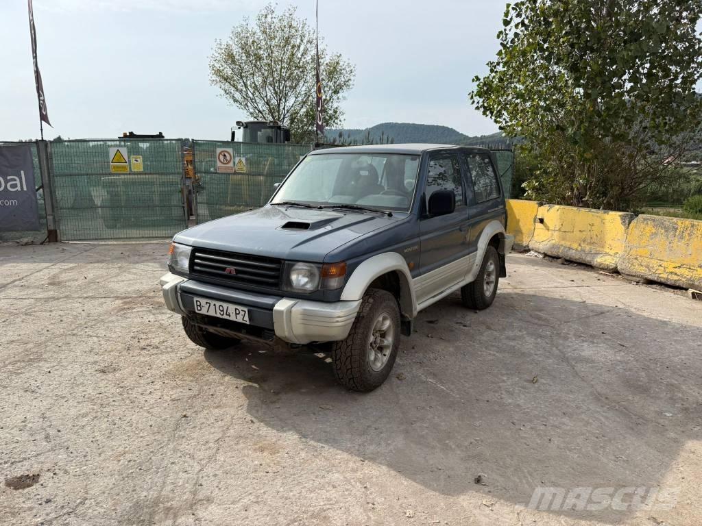 Mitsubishi Montero Otomobiller