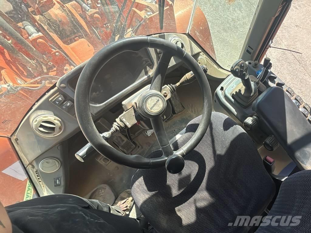 Doosan DL 250-3 Tekerlekli yükleyiciler