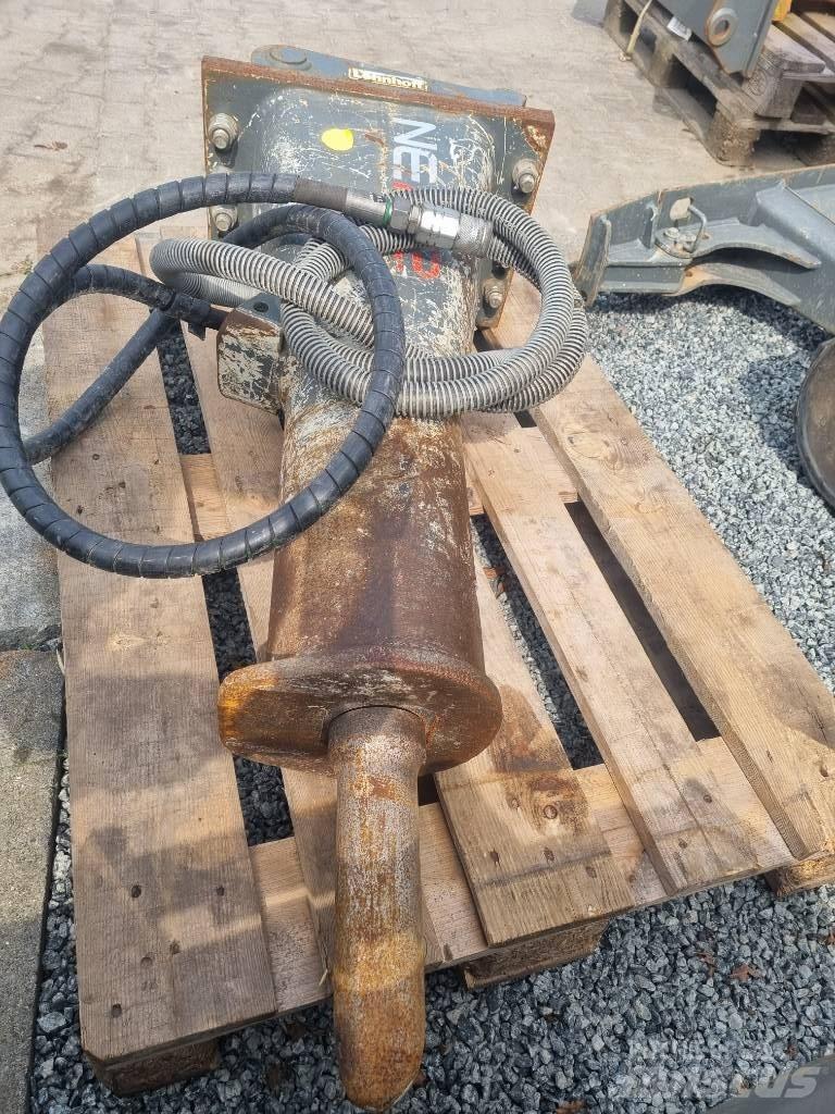 Wacker Neuson NE22 Kırıcı kepçeler