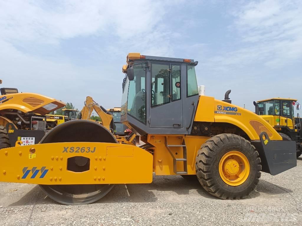 XCMG XS 263J Tek tamburlu silindirler
