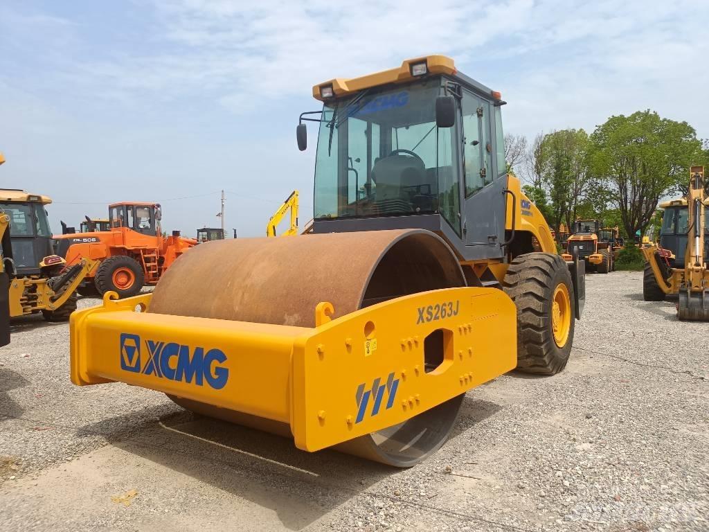 XCMG XS 263J Tek tamburlu silindirler