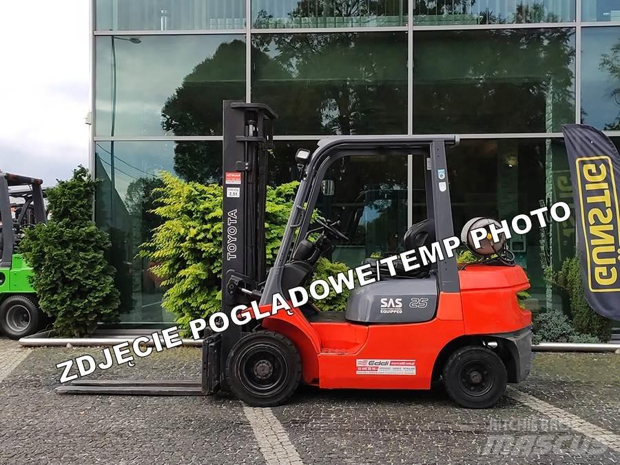 Toyota 42-7FGF25 LPG'li forkliftler