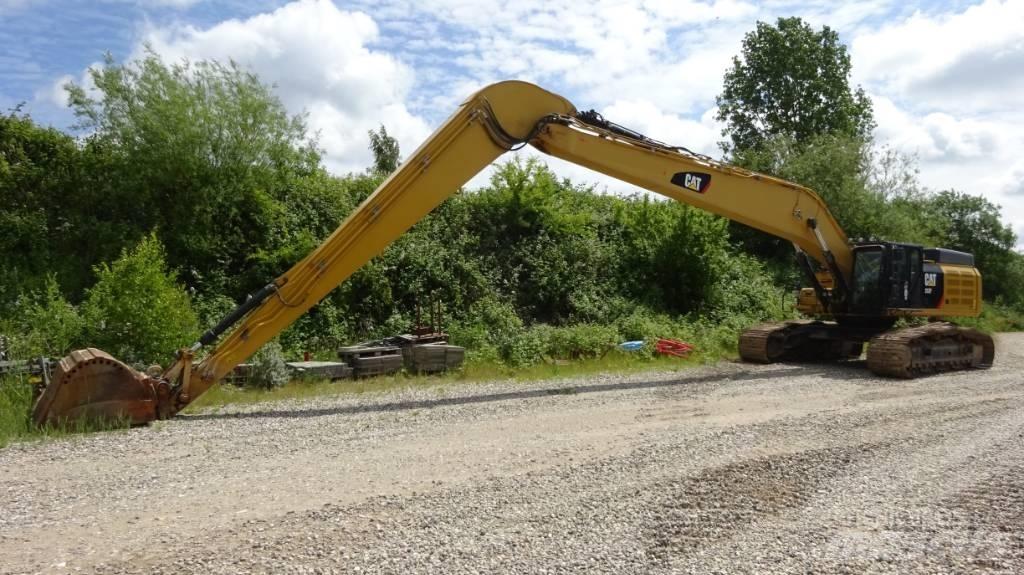 CAT 352 F Long Reach Paletli ekskavatörler