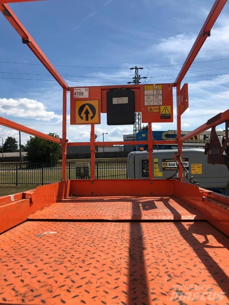 JLG 10 RS Makasli platformlar