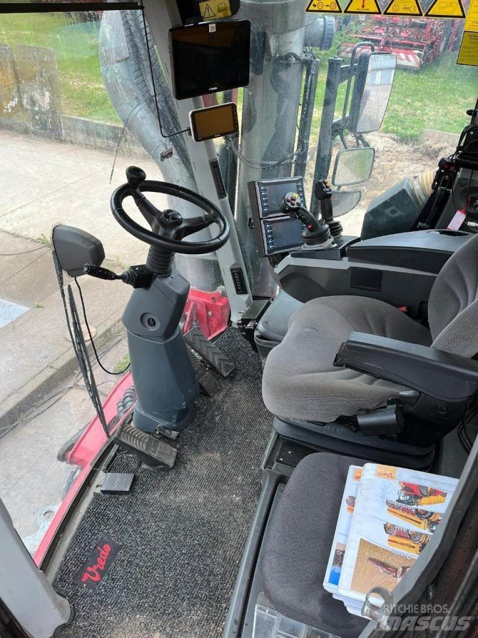 Vredo VT7028-2 Sivi gübre ve ilaç tankerleri