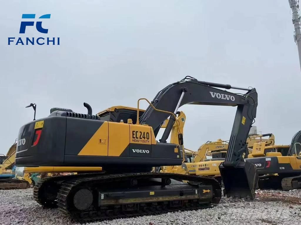 Volvo EC 240 B LC Paletli ekskavatörler