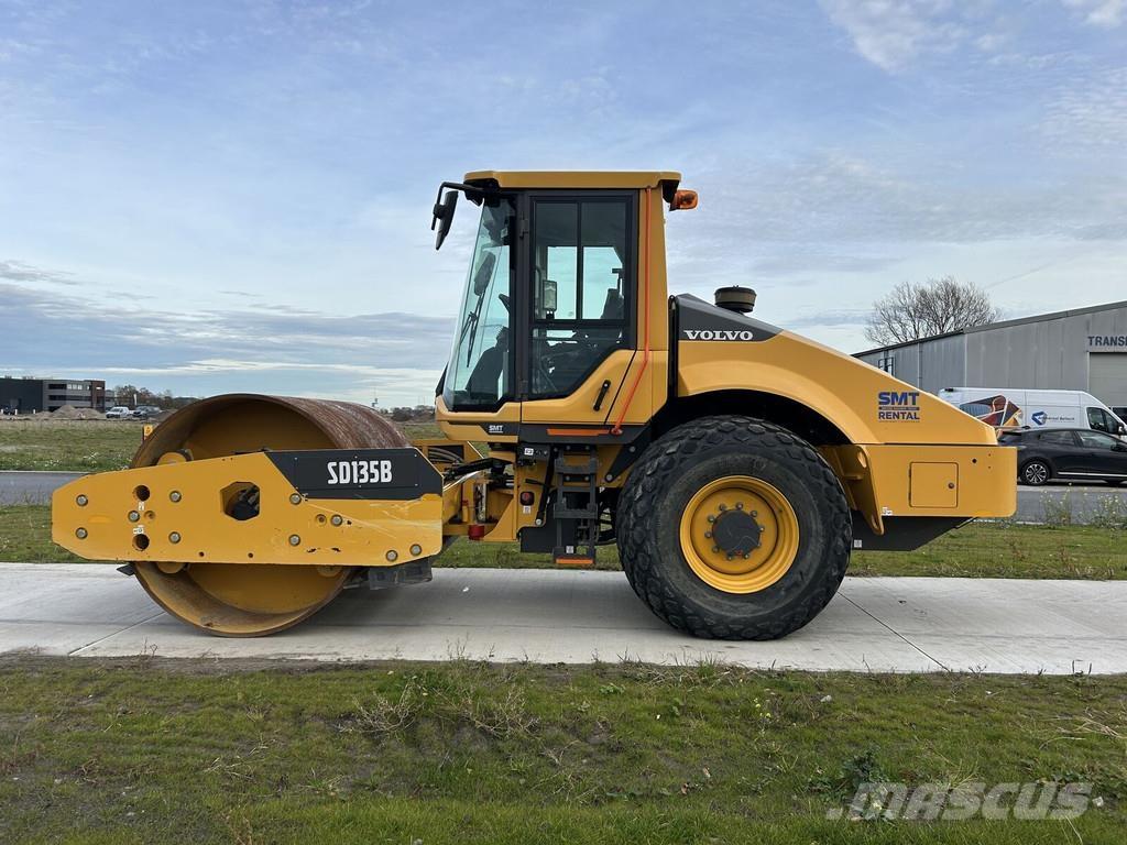 Volvo SD135B Tek tamburlu silindirler