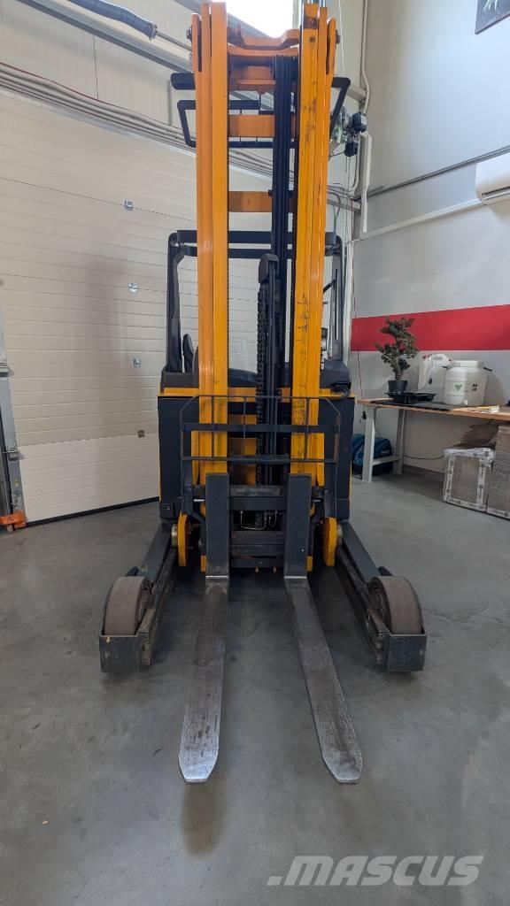 Jungheinrich ETV 325 Reach truck - depo içi istif araçları