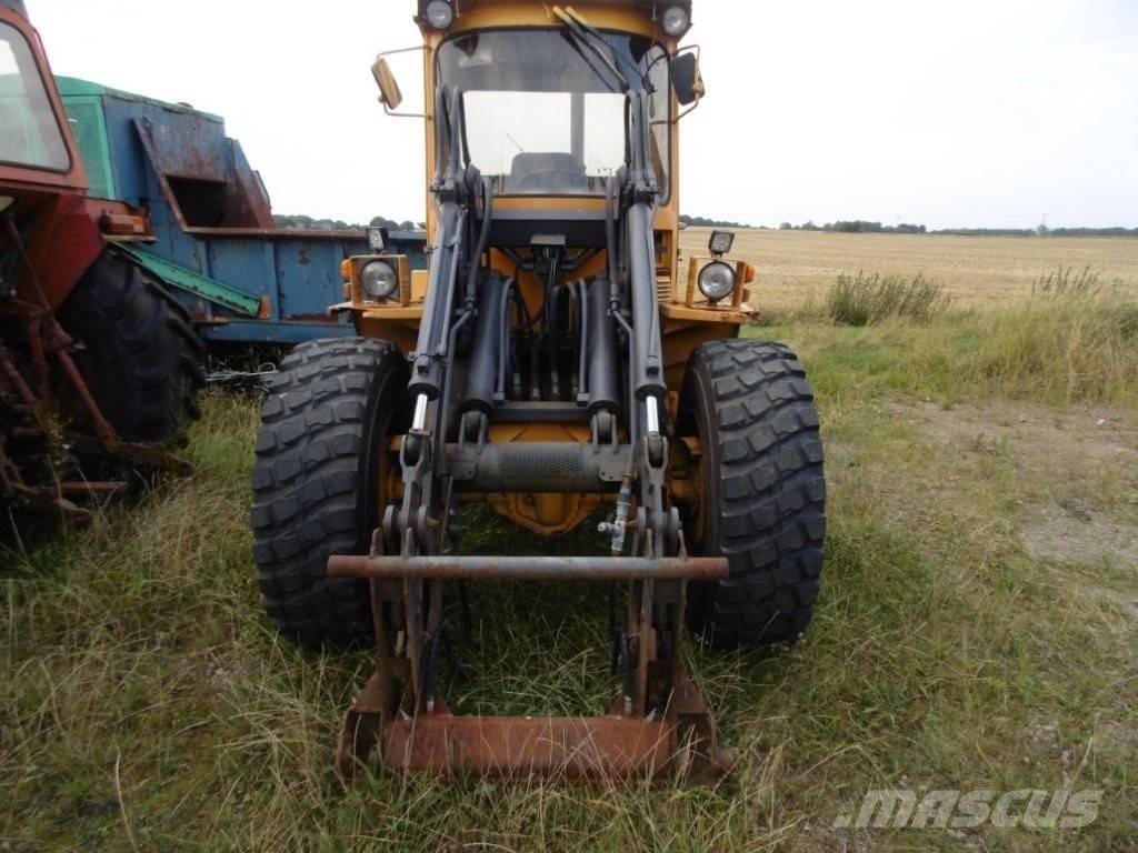 Volvo BM 4200 Tekerlekli yükleyiciler