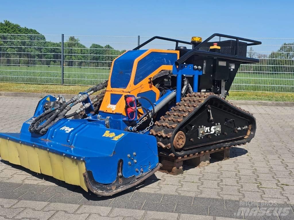 Irus Deltrak Robot çim biçme makineleri