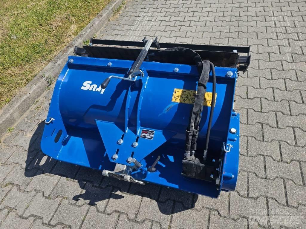 Irus Deltrak Robot çim biçme makineleri