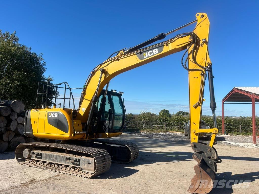 JCB JS 130 LC Paletli ekskavatörler