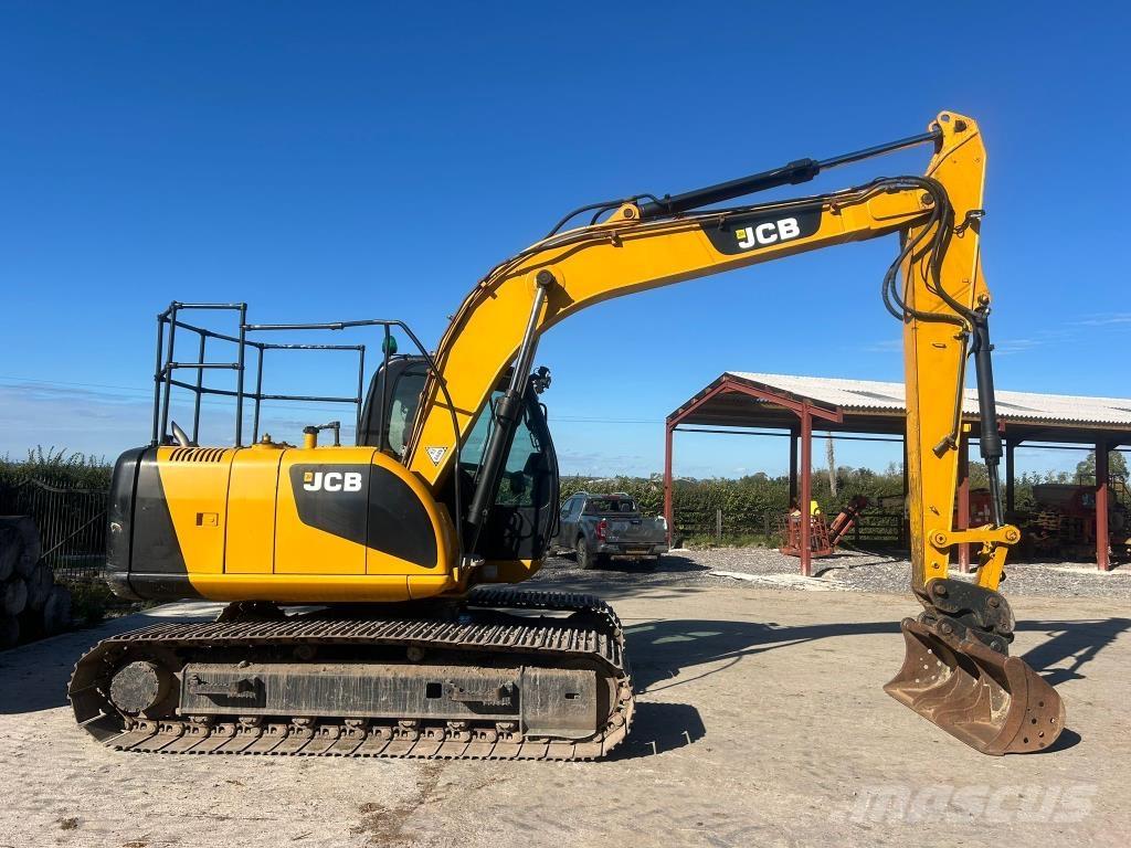 JCB JS 130 LC Paletli ekskavatörler