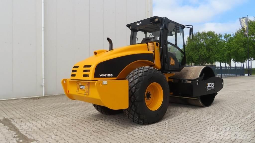 JCB VM166D Tek tamburlu silindirler