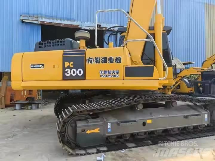 Komatsu PC300 Paletli ekskavatörler