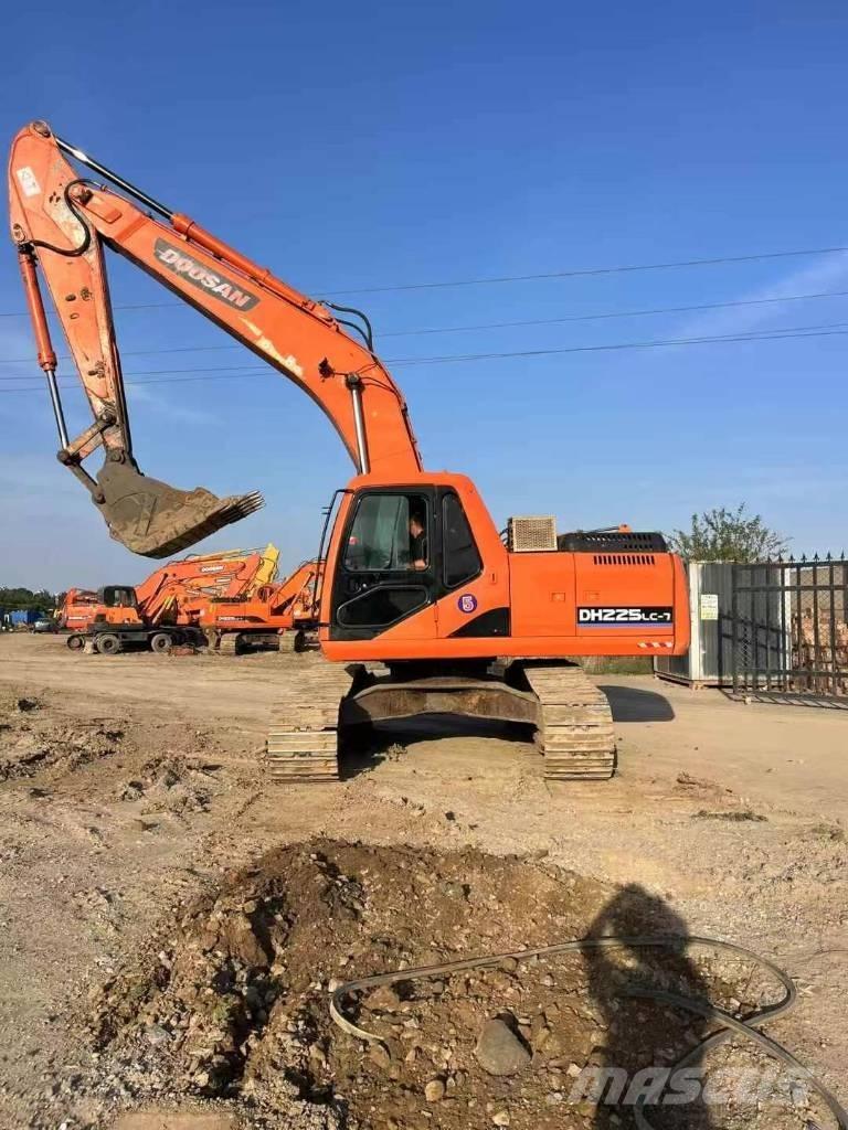 Doosan DH 225 LC-9 Paletli ekskavatörler