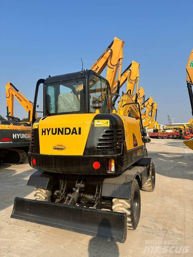 Hyundai Hyundai60W-7 Lastik tekerli ekskavatörler