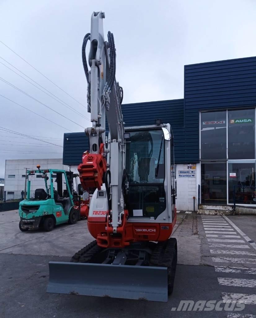 Takeuchi TB 230 Mini ekskavatörler, 7 tona dek