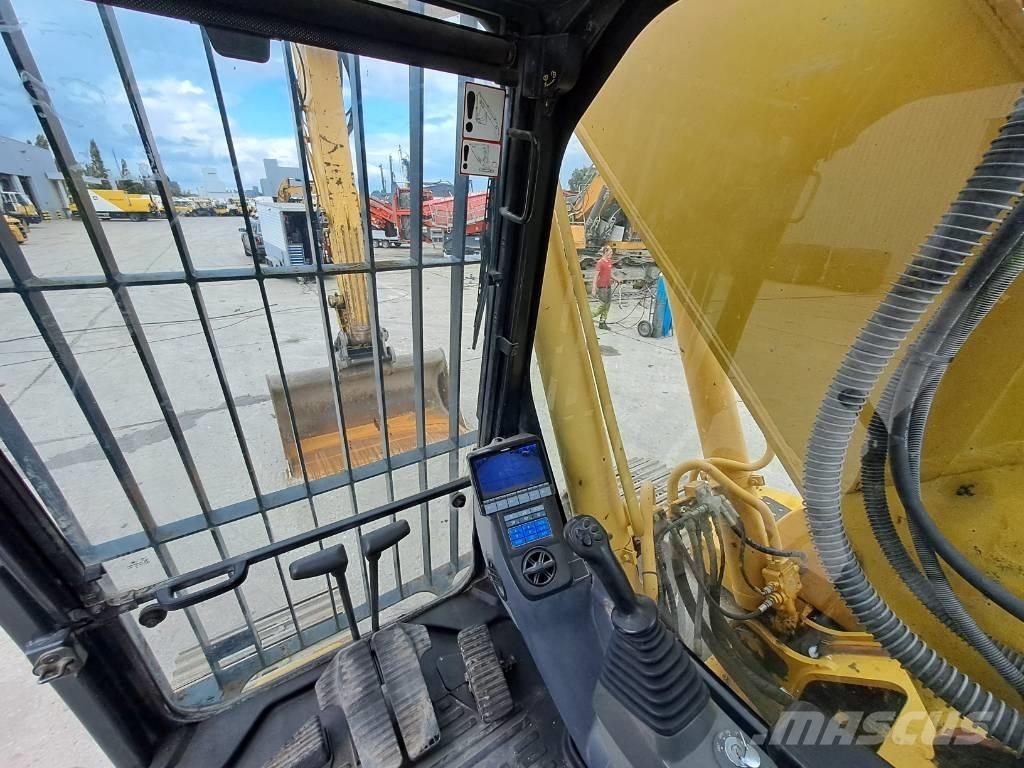 Komatsu HB215LC-2 Paletli ekskavatörler