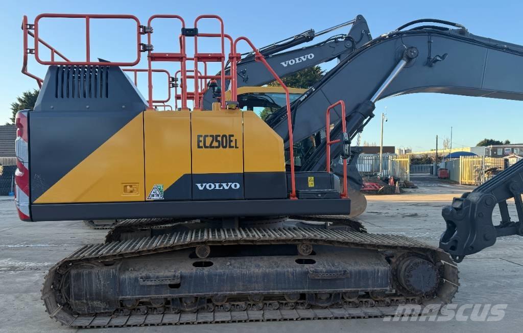 Volvo EC 250 EL Paletli ekskavatörler