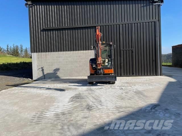 Hitachi u 33 Mini ekskavatörler, 7 tona dek