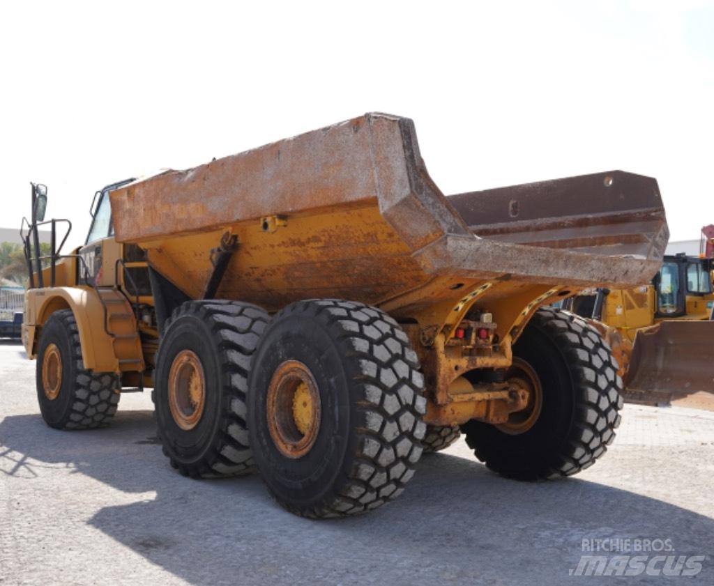 CAT 740 B Belden kirma kaya kamyonu