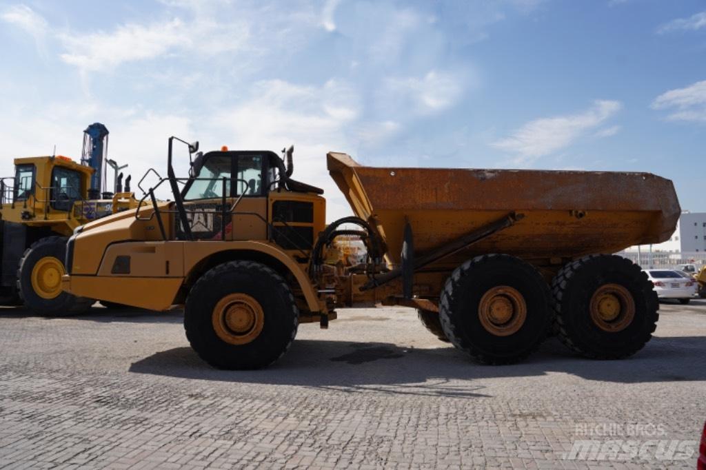 CAT 740 B Belden kirma kaya kamyonu