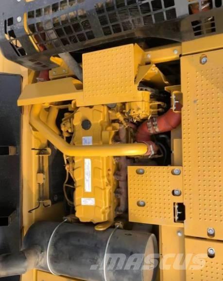 CAT 336D2 Paletli ekskavatörler