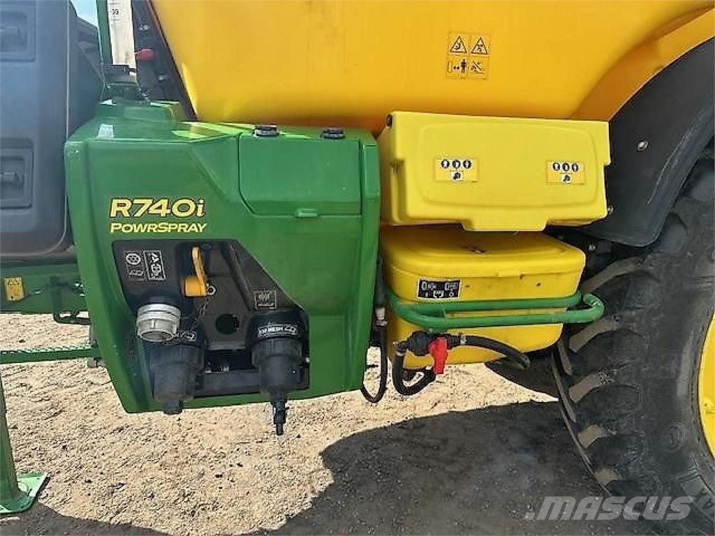 John Deere R740i Çekilir pülverizatörler