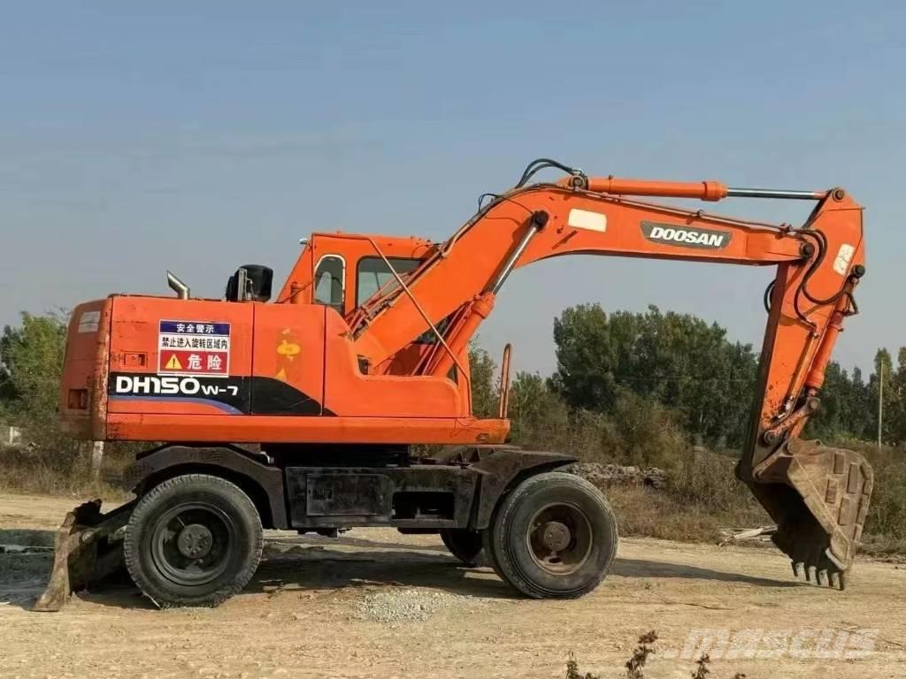 Doosan DH150W Lastik tekerli ekskavatörler