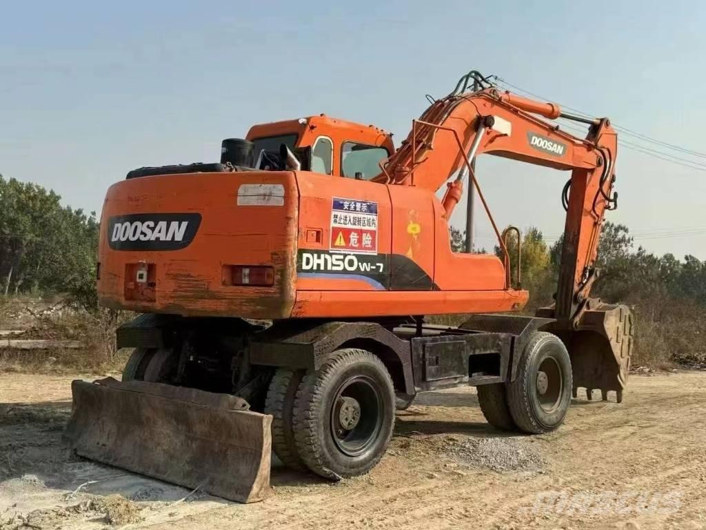 Doosan DH150W Lastik tekerli ekskavatörler