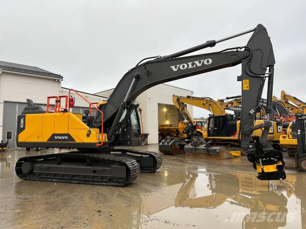 Volvo EC 250 EL Paletli ekskavatörler