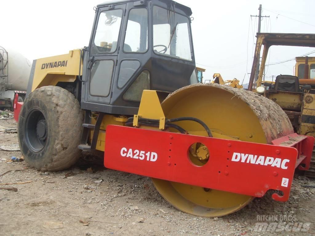 Dynapac CA 251 D Tek tamburlu silindirler