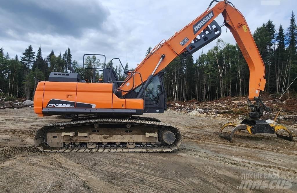 Doosan DX 225 LC-5 Paletli ekskavatörler