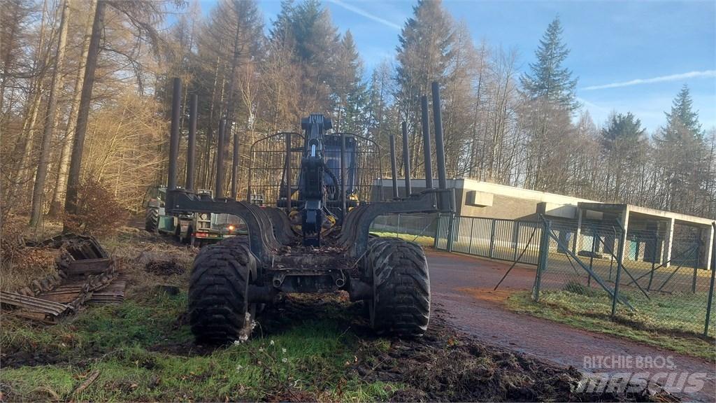 Ponsse Buffalo 8W Tomruk yükleyici traktörler