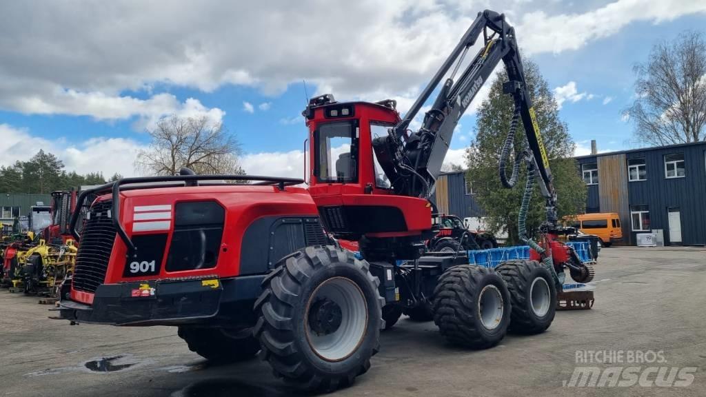 Komatsu 901 Biçerdöverler