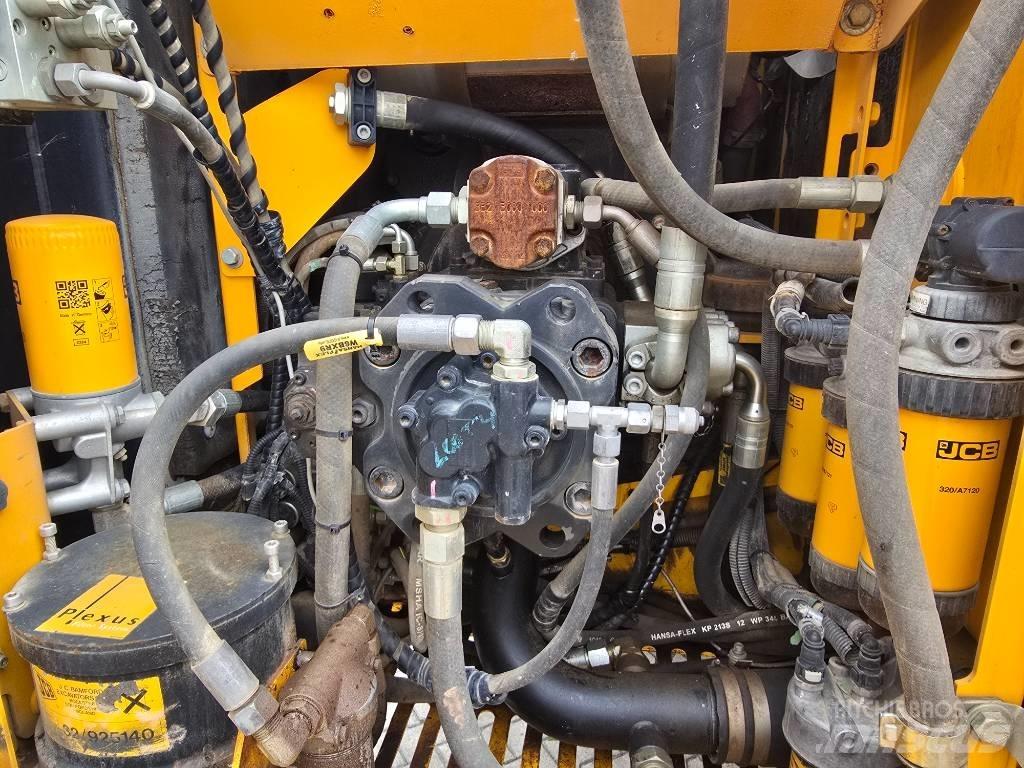 JCB JS 220 N LC Paletli ekskavatörler