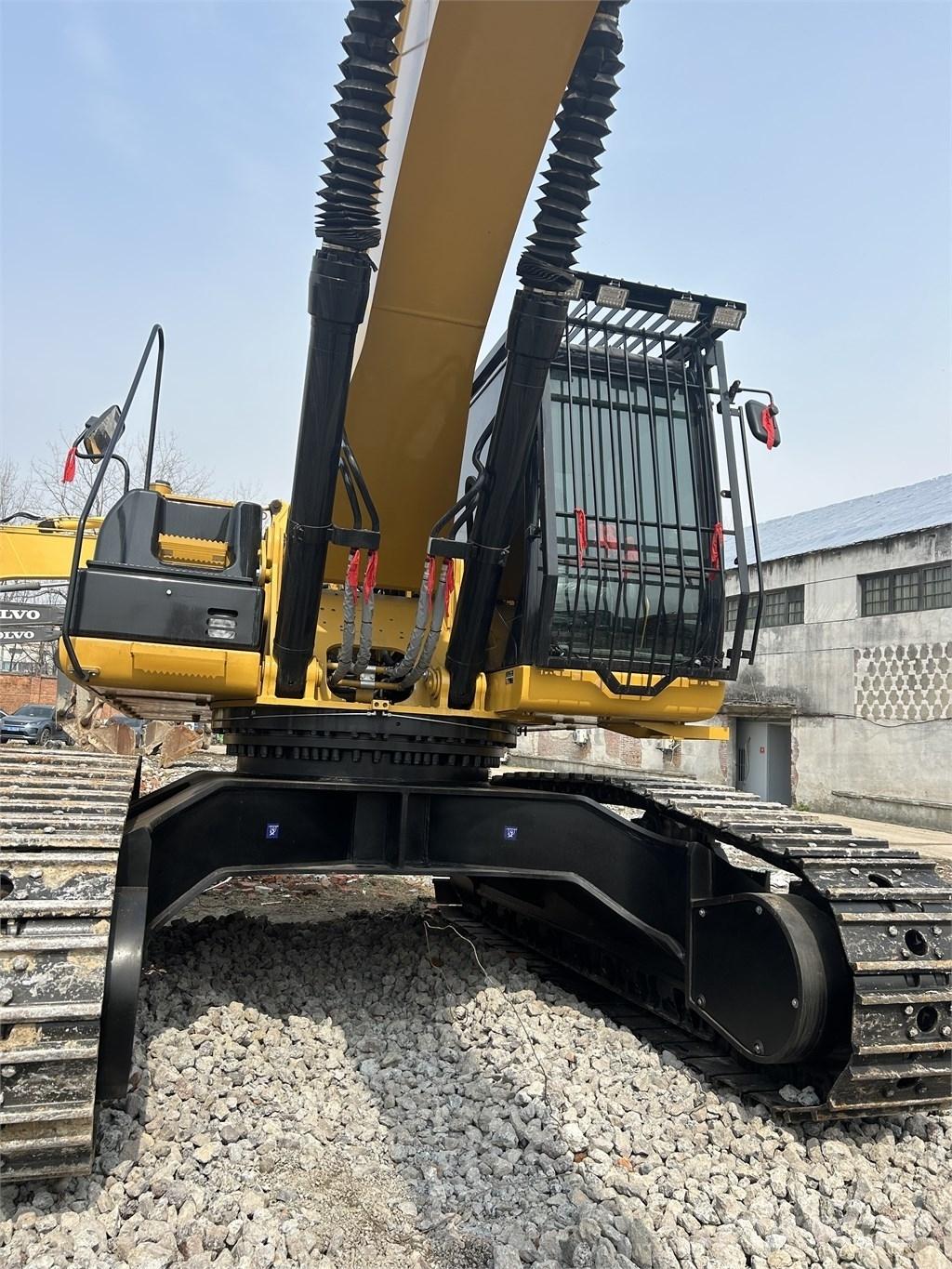 CAT 340 Paletli ekskavatörler