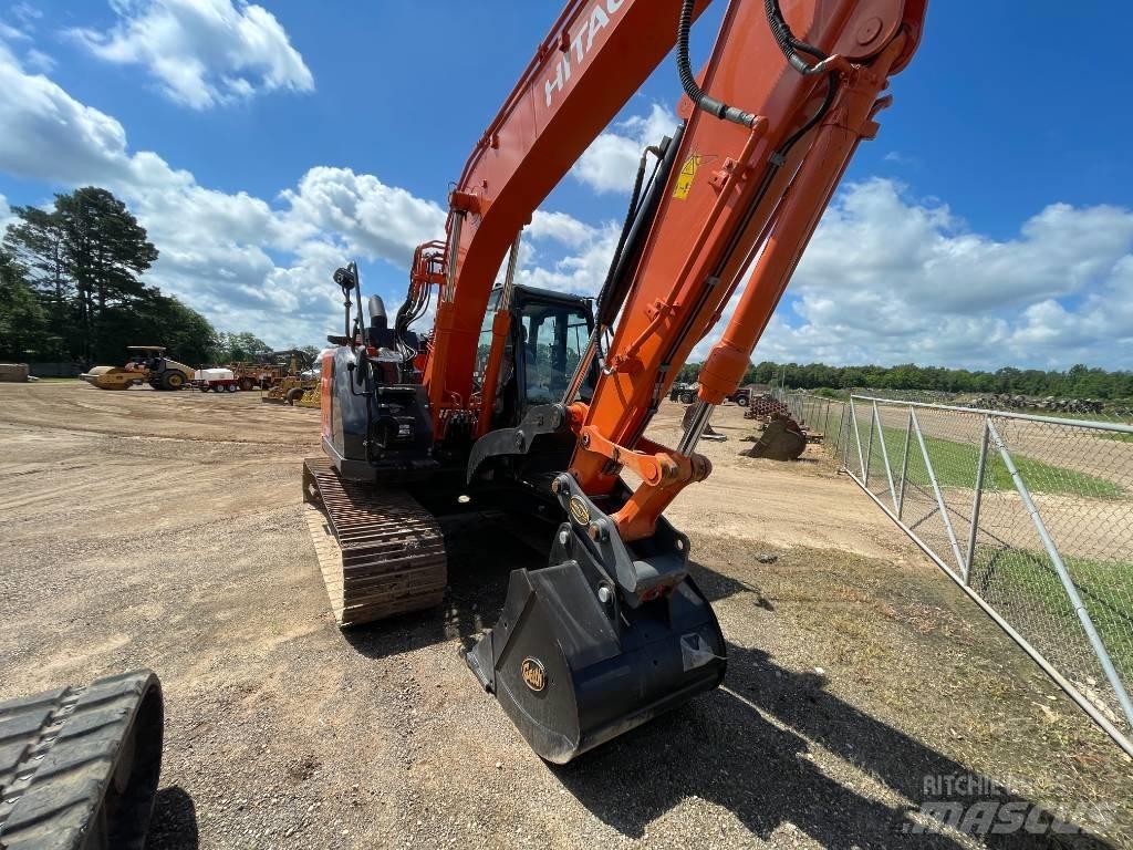 Hitachi ZX 135 US-6 Paletli ekskavatörler