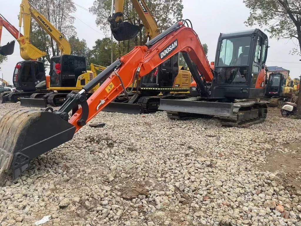 Doosan DX60 Mini ekskavatörler, 7 tona dek