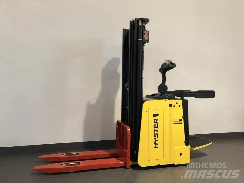 Hyster S1.5S Yaya kumandali istif makinasi