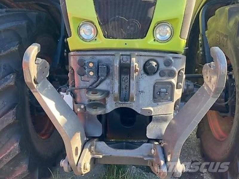 CLAAS Axion 830 Traktörler