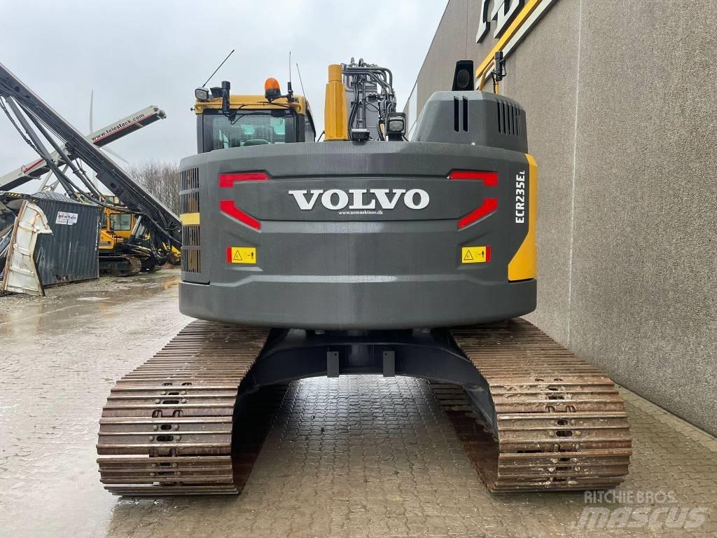 Volvo ECR 235 EL Paletli ekskavatörler
