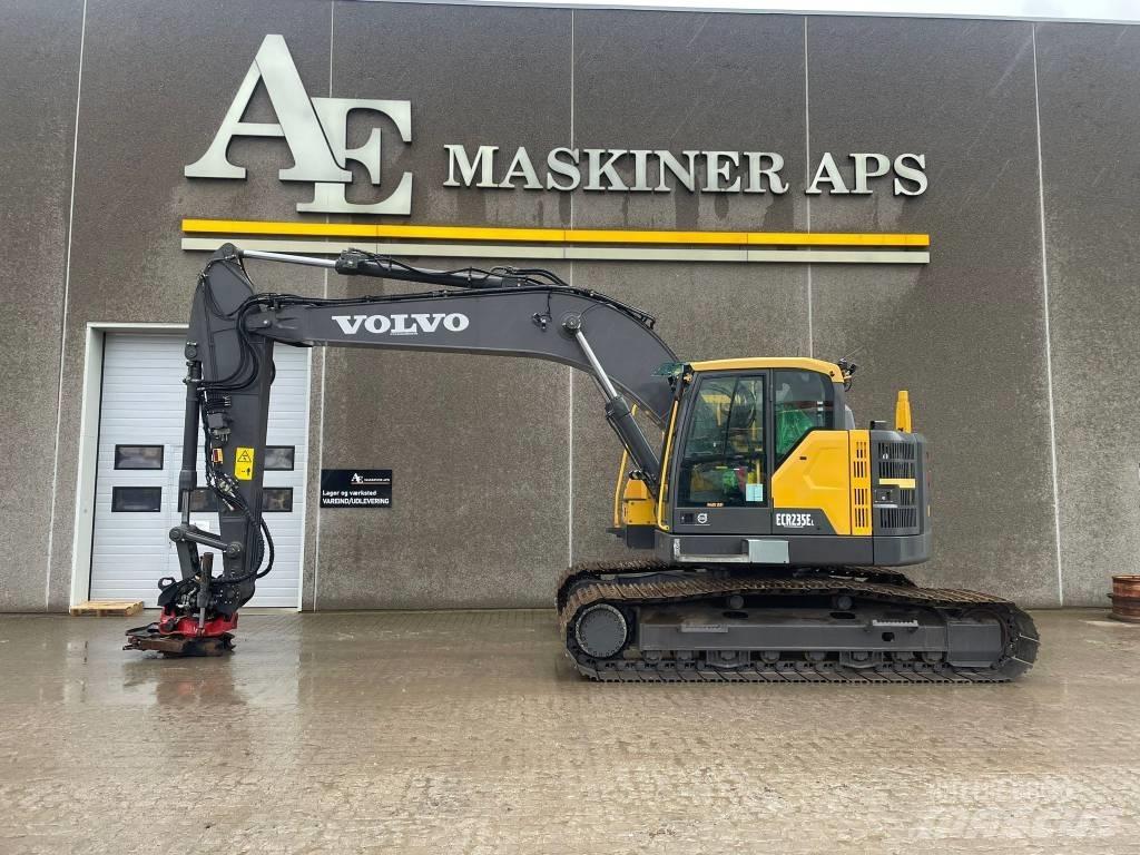 Volvo ECR 235 EL Paletli ekskavatörler