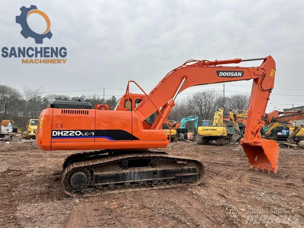Doosan DX 220 Paletli ekskavatörler