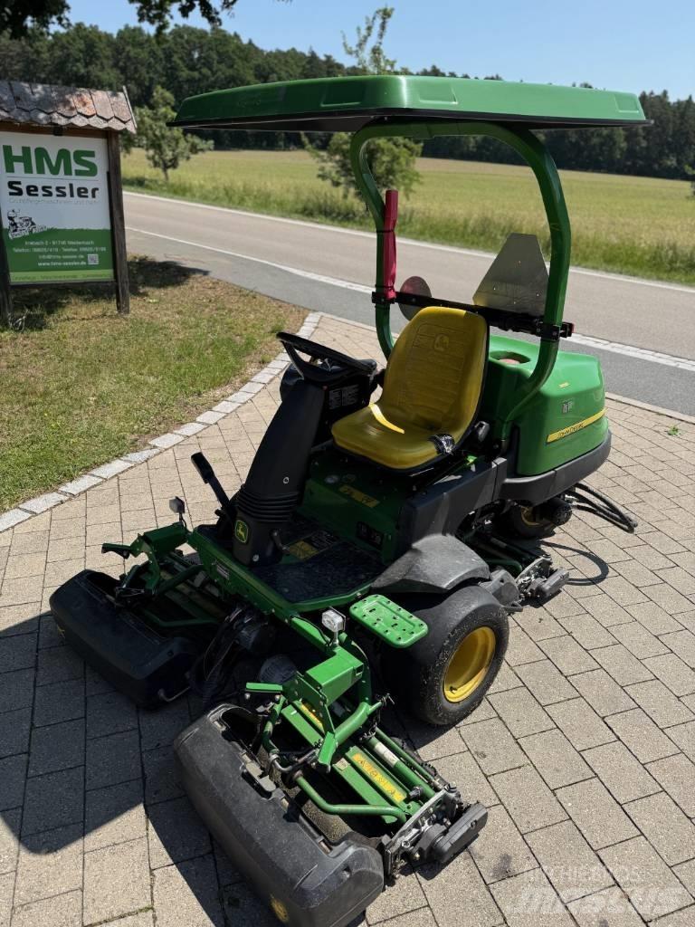 John Deere 2500 E Çim biçme makineleri