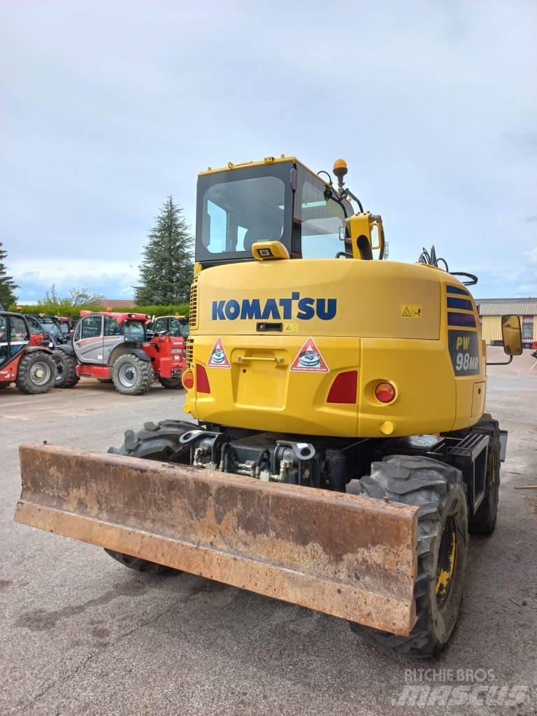 Komatsu PW 98 MR Lastik tekerli ekskavatörler