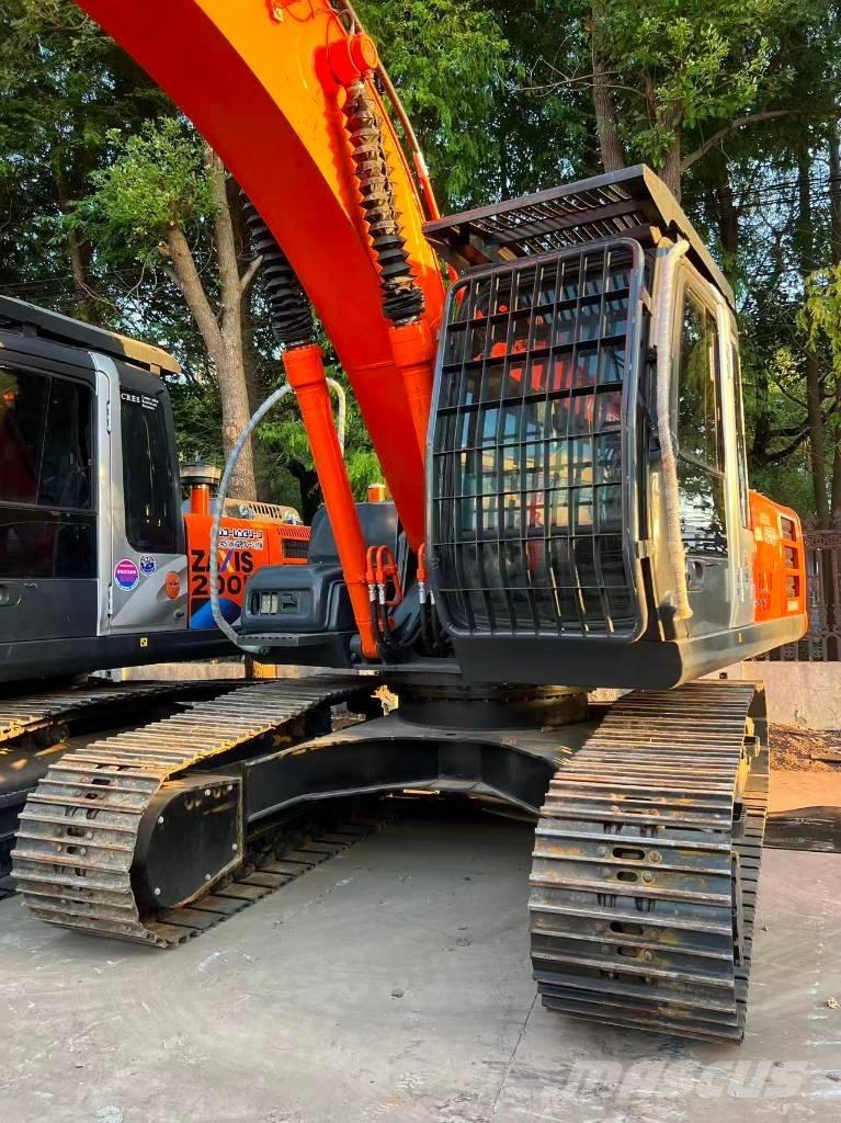 Hitachi ZX 200-3 Paletli ekskavatörler