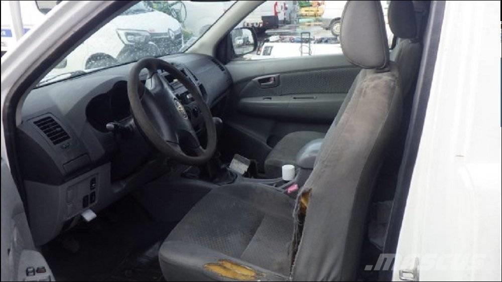 Toyota Hilux Pikaplar
