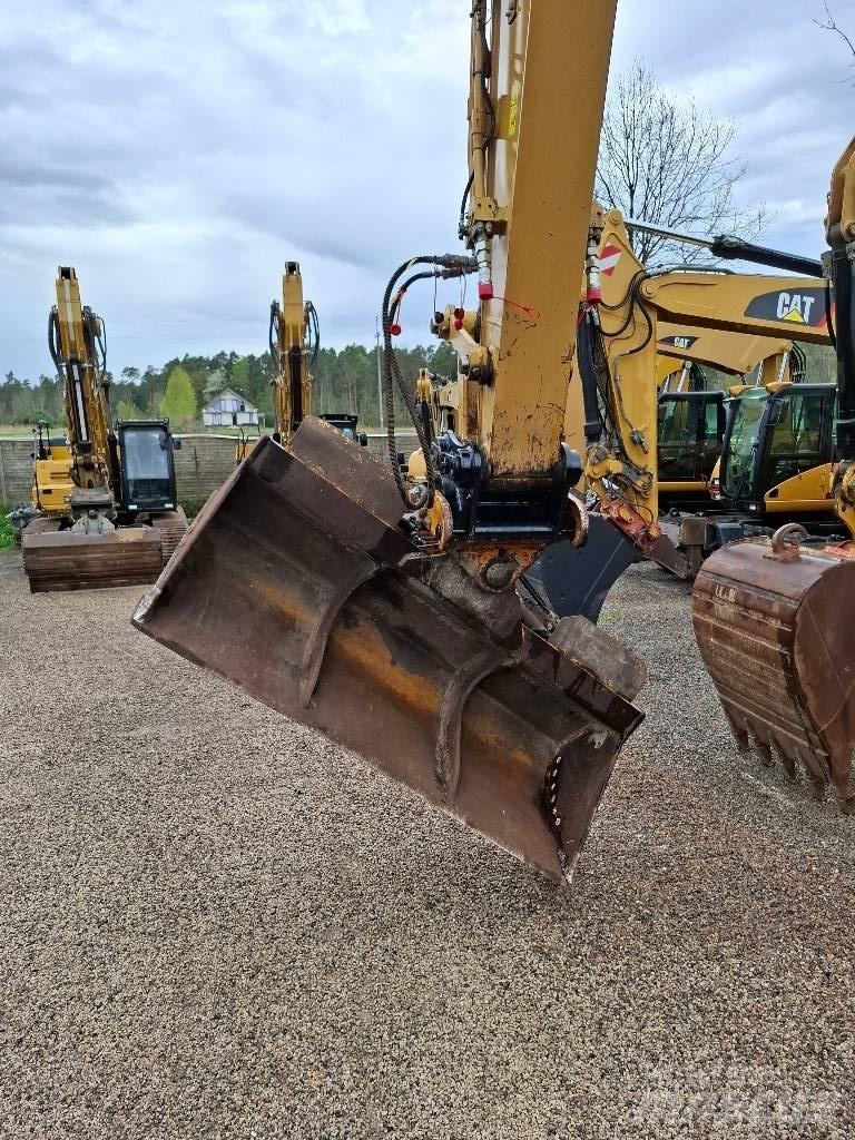 CAT 320 EL Paletli ekskavatörler